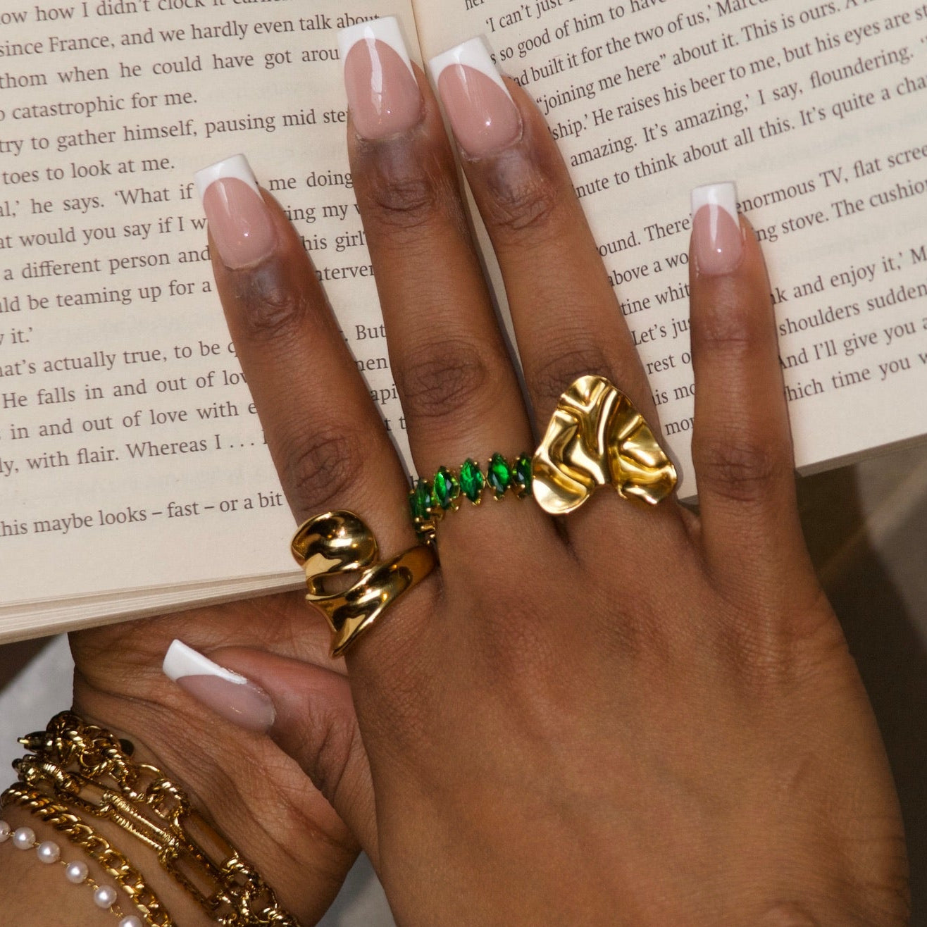 Éclat de Cristaux - Bague en zircon vert de haute qualité